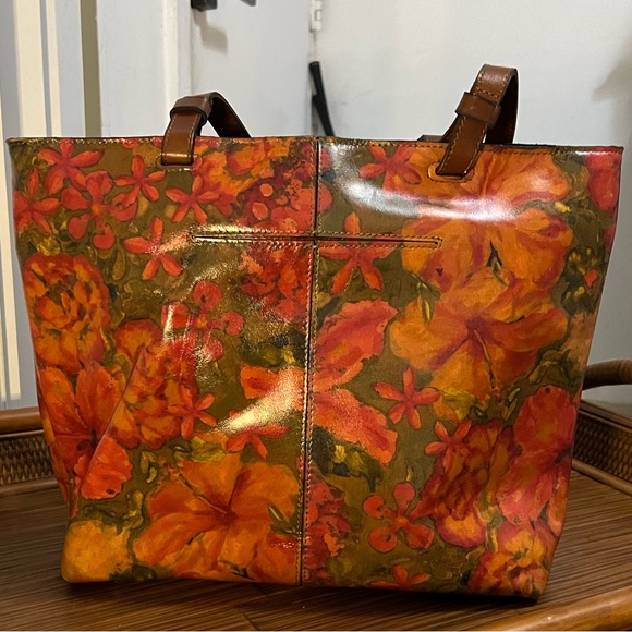 Patricia Nash Madison Leather Tote Bag- Floral Oil Painting - Picture 3 of 7